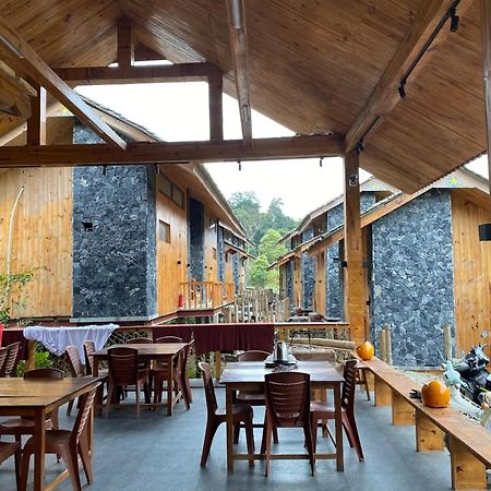 Chien'S Lodge Du Gia Làng Cac 外观 照片